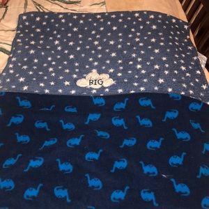 2 new born baby blankets bundle